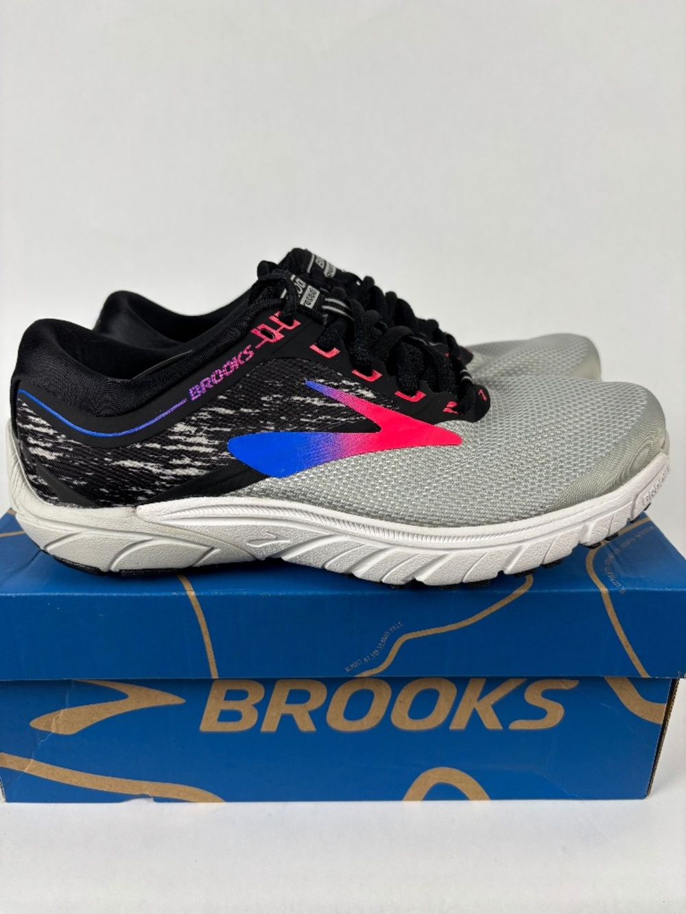 Brooks, Purecadence 7, Gray/Black/Blue/Pink, Size 7 Women's, Athletic/Run Shoes